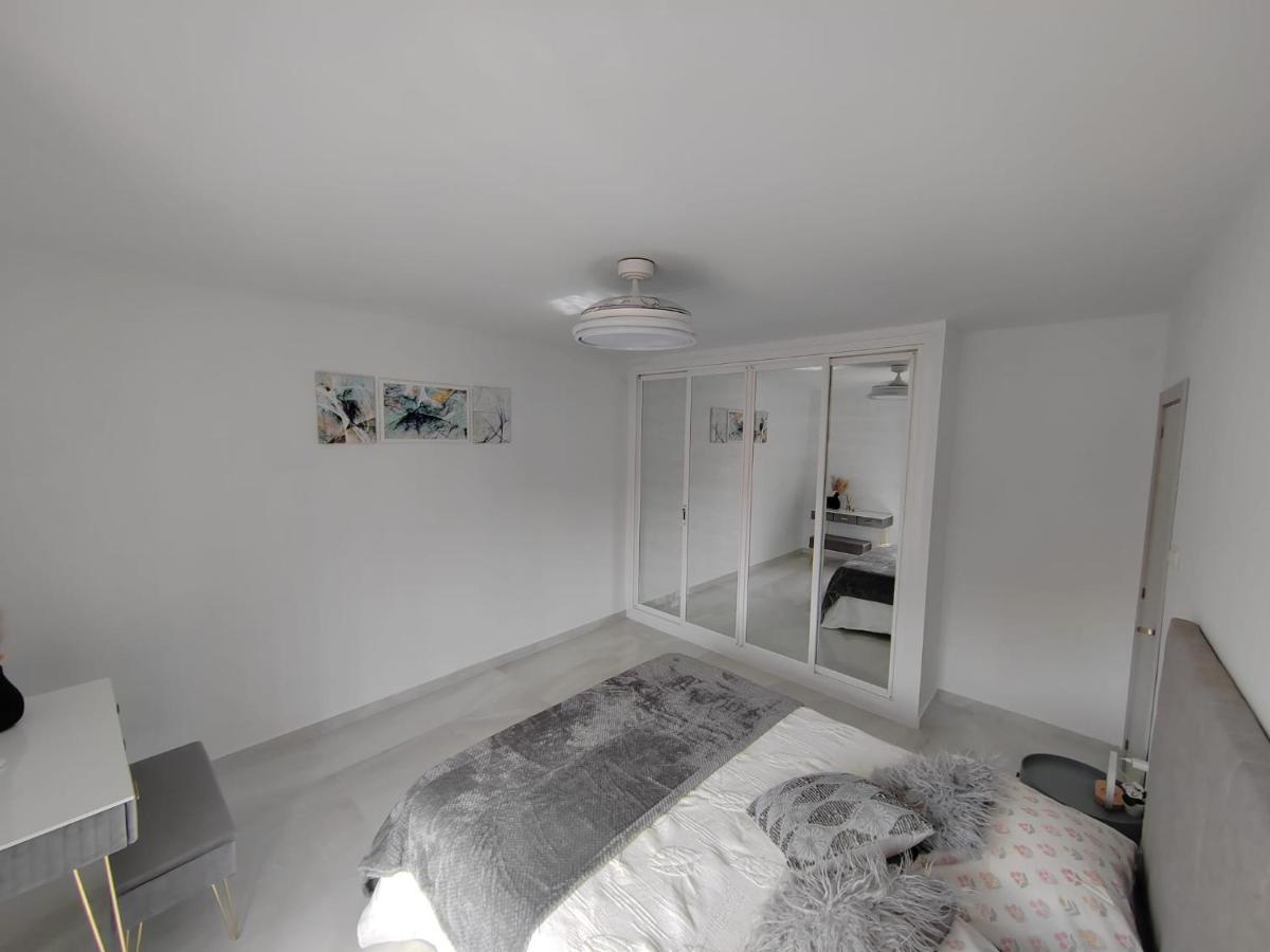 Apartamento La Torre,200M Hasta La Playa Benalmadena Luaran gambar